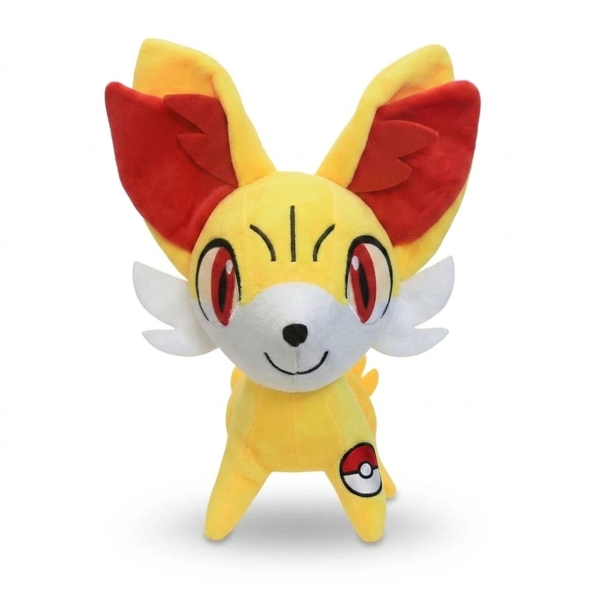 Fennekin Knuffel met badge die de echtheid bewijst.