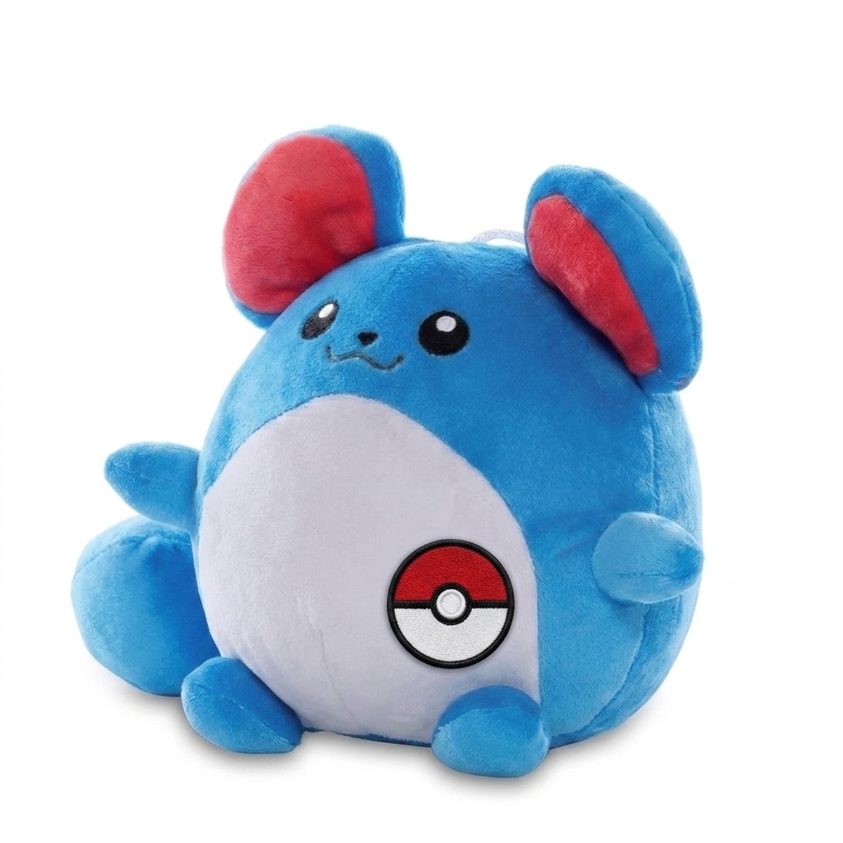Marill Knuffel met badge die de echtheid bewijst.