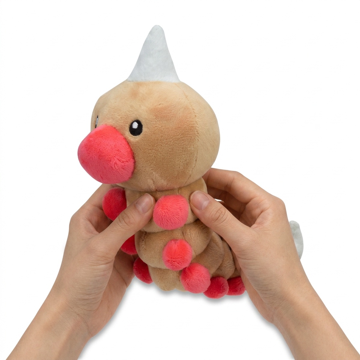 Weedle Knuffel vastgehouden in handen